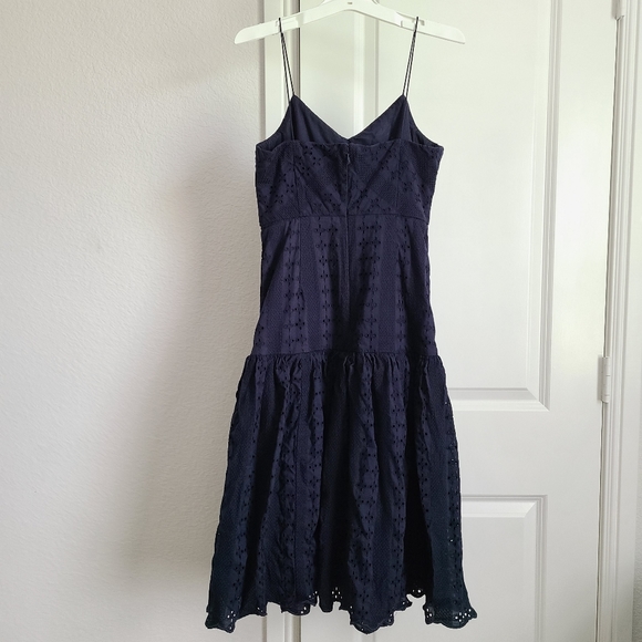 J.CREW brand Eyelet embroidery Dress - Picture 2 of 4